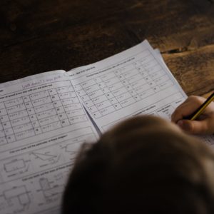 ¿Por qué es importante que los niños o jóvenes tengan una base sólida en el campo de las matemáticas?